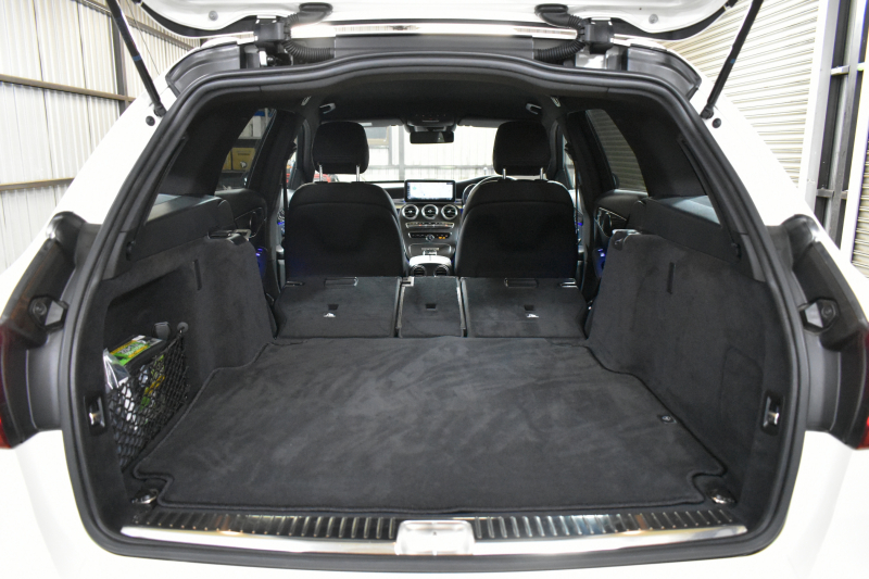 メルセデスベンツ Cクラス C200 ﾛｰﾚｳｽｴﾃﾞｨｼｮﾝ ｽﾎﾟｰﾂ+P ﾚｰﾀﾞｰｾｰﾌﾃｨP 最終特別仕様 MEｺﾈ 9速 BSG搭載 HUD ﾋｰﾀｰ黒革 ﾃﾞｨｽﾄﾛ BSM Lｷｰﾌﾟ AMGｴｱﾛ18AW ｷｰﾚｽGo PTS 液晶ﾒｰﾀｰ LEDﾍｯﾄﾞﾗｲﾄ 地ﾃﾞｼﾞﾅﾋﾞ Bｶﾒﾗ 2年保証