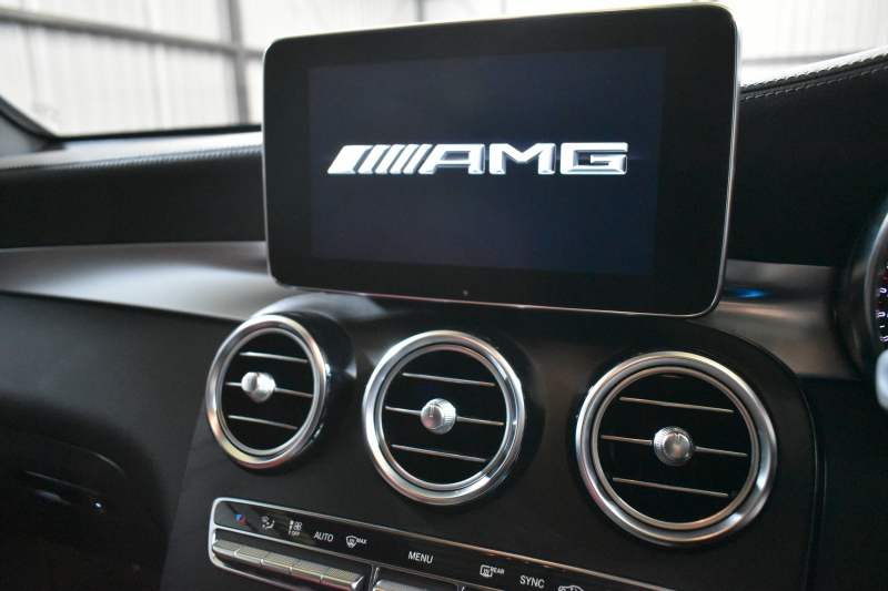 AMG GLCクーペ GLC43 4MATIC ｸｰﾍﾟ ﾚｻﾞｰｴｸｽｸﾙｰｼﾌﾞ ﾚｰﾀﾞｰｾｰﾌﾃｨP 3.0ﾀｰﾎﾞ V6 367馬力  4WD ｶﾞﾗｽｻﾝﾙｰﾌ 全席ﾋｰﾀｰ赤黒革 ﾃﾞｨｽﾄﾛ BSM Lｷｰﾌﾟ AMGｴｱﾛ20AW ｷｰﾚｽGO PTS ｻｲﾄﾞｽﾃｯﾌﾟ ﾌｯﾄｹﾞｰﾄ ﾌﾞﾙﾒｽﾀｰ 地ﾃﾞｼﾞﾅﾋﾞ 360ｶﾒﾗ 2年保証
