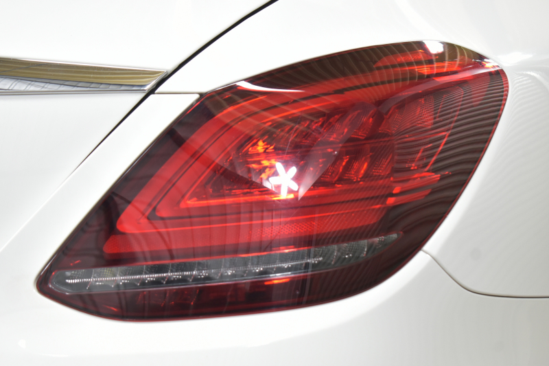 メルセデスベンツ Cクラス C200 ﾛｰﾚｳｽｴﾃﾞｨｼｮﾝ ﾚｻﾞｰｴｸｽｸﾙｰｼﾌﾞ ｽﾎﾟｰﾂ＋P ﾚｰﾀﾞｰｾｰﾌﾃｨP 最終特別仕様 MEｺﾈ BSG搭載 ﾋｰﾀｰｸｰﾗｰ赤革 ﾃﾞｨｽﾄﾛ BSM Lｷｰﾌﾟ AMGｴｱﾛ18AW ﾌﾞﾙﾒS 液晶ﾒｰﾀｰ  ﾌｯﾄﾄﾗﾝｸ HUD 地ﾃﾞｼﾞﾅﾋﾞ 360ｶﾒﾗ 2年保証