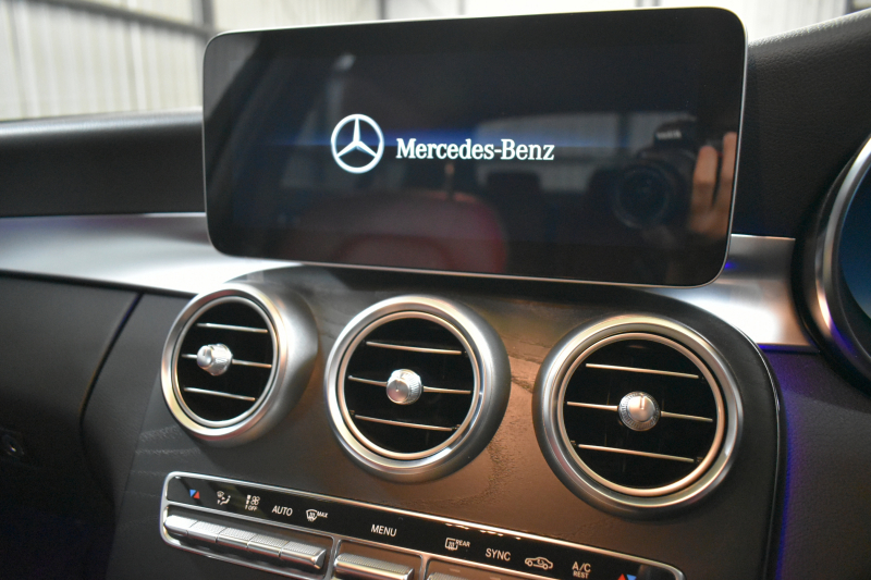 メルセデスベンツ Cクラス C200 ﾛｰﾚｳｽｴﾃﾞｨｼｮﾝ ﾚｻﾞｰｴｸｽｸﾙｰｼﾌﾞ ｽﾎﾟｰﾂ＋P ﾚｰﾀﾞｰｾｰﾌﾃｨP 最終特別仕様 MEｺﾈ BSG搭載 ﾋｰﾀｰｸｰﾗｰ赤革 ﾃﾞｨｽﾄﾛ BSM Lｷｰﾌﾟ AMGｴｱﾛ18AW ﾌﾞﾙﾒS 液晶ﾒｰﾀｰ  ﾌｯﾄﾄﾗﾝｸ HUD 地ﾃﾞｼﾞﾅﾋﾞ 360ｶﾒﾗ 2年保証