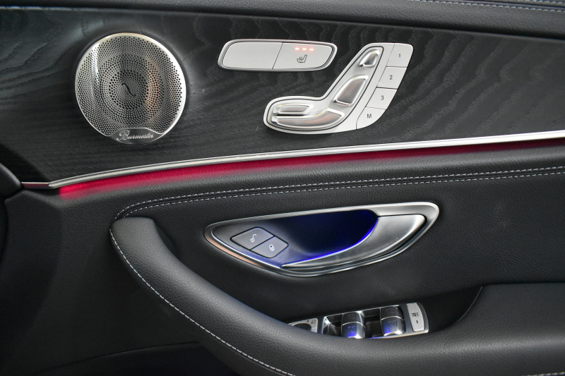 メルセデスベンツ Eクラス E220dﾜｺﾞﾝ ｽﾎﾟｰﾂ ｴｸｽｸﾙｰｼﾌﾞP AMGﾗｲﾝｲﾝﾃﾘｱP ﾚｰﾀﾞｰｾｰﾌﾃｨP 後期型 ﾊﾟﾉﾗﾏｻﾝﾙｰﾌ 全席ﾋｰﾀｰ黒革 ﾌﾞﾙﾒｽﾀｰ HUD ﾃﾞｨｽﾄﾛ BSM Lﾁｪﾝｼﾞ AMGｴｱﾛ19AW MBUXﾅﾋﾞTV 360ｶﾒﾗ ｷｰﾚｽｺﾞｰ  ﾏﾙﾁｶﾗｰｱﾝﾋﾞｴﾝﾄ 2年保証