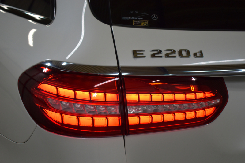メルセデスベンツ Eクラス E220dﾜｺﾞﾝ ｽﾎﾟｰﾂ ｴｸｽｸﾙｰｼﾌﾞP AMGﾗｲﾝｲﾝﾃﾘｱP ﾚｰﾀﾞｰｾｰﾌﾃｨP 後期型 ﾊﾟﾉﾗﾏｻﾝﾙｰﾌ 全席ﾋｰﾀｰ黒革 ﾌﾞﾙﾒｽﾀｰ HUD ﾃﾞｨｽﾄﾛ BSM Lﾁｪﾝｼﾞ AMGｴｱﾛ19AW MBUXﾅﾋﾞTV 360ｶﾒﾗ ｷｰﾚｽｺﾞｰ  ﾏﾙﾁｶﾗｰｱﾝﾋﾞｴﾝﾄ 2年保証
