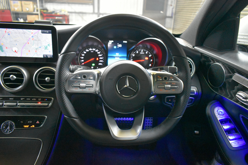 メルセデスベンツ Cクラス C200ﾜｺﾞﾝ AVG AMGﾗｲﾝ ﾊﾟﾉﾗﾏｻﾝﾙｰﾌ ﾚｰﾀﾞｰSP 後期型 ﾐｰｺﾈｸﾄ ﾃﾞｨｽﾄﾛ ﾚｰﾝﾁｪﾝｼﾞｱｼｽﾄ ﾌﾞﾗｲﾝﾄﾞS  ﾋｰﾀｰ黒革 AMGｴｱﾛ18AW ｷｰﾚｽGo PTS 電動Rｹﾞｰﾄ 地ﾃﾞｼﾞBｶﾒﾗ 2年保証