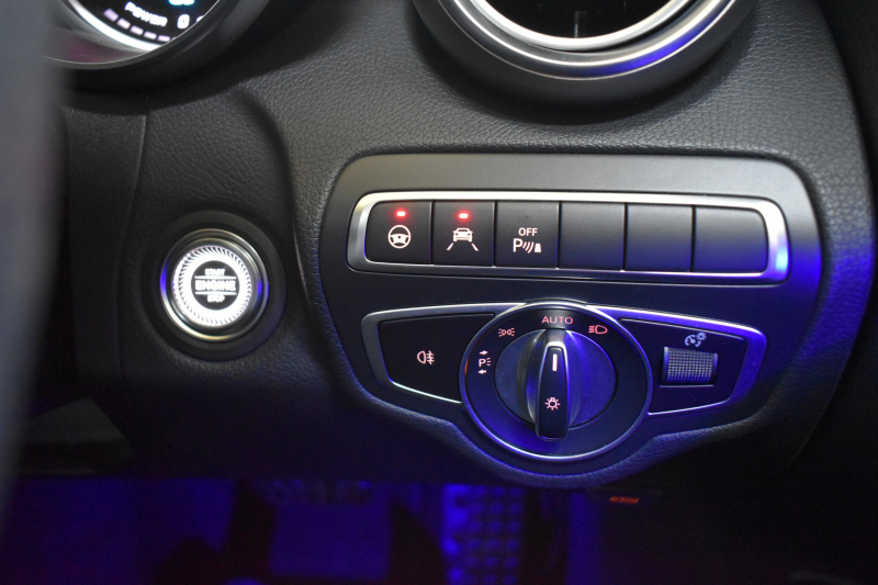 メルセデスベンツ Cクラス C200ﾜｺﾞﾝ AVG AMGﾗｲﾝ ﾊﾟﾉﾗﾏｻﾝﾙｰﾌ ﾚｰﾀﾞｰSP 後期型 ﾐｰｺﾈｸﾄ ﾃﾞｨｽﾄﾛ ﾚｰﾝﾁｪﾝｼﾞｱｼｽﾄ ﾌﾞﾗｲﾝﾄﾞS  ﾋｰﾀｰ黒革 AMGｴｱﾛ18AW ｷｰﾚｽGo PTS 電動Rｹﾞｰﾄ 地ﾃﾞｼﾞBｶﾒﾗ 2年保証