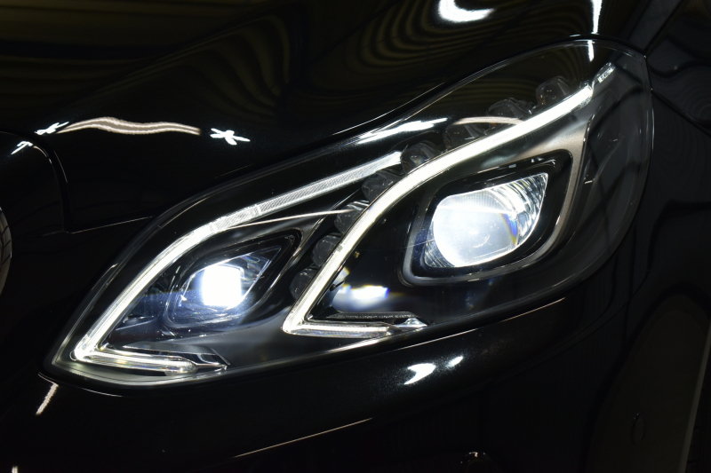 メルセデスベンツ Eクラス メルセデスベンツ Eクラス E250 AVG AMGｽﾎﾟｰﾂ ﾚｰﾀﾞｰｾｰﾌﾃｨP 後期 全席ﾋｰﾀｰ黒革 ﾃﾞｨｽﾄﾛ ﾌﾞﾗｲﾝﾄﾞｽﾎﾟｯﾄ Lｷｰﾌﾟ ｷｰﾚｽGo AMGｴｱﾛ18AW ﾊﾟｰｸﾄﾛ LEDﾍｯﾄﾞ 駐車支援 地ﾃﾞｼﾞﾅﾋﾞ ﾊﾞｯｸｶﾒﾗ 2年保証