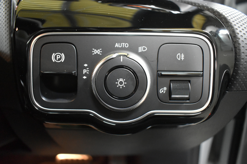 メルセデスベンツ CLAクラス CLA250 4MｼｭｰﾃｨﾝｸﾞB  AMGﾗｲﾝ AMGﾚｻﾞｰｴｸｽｸﾙｰｼﾌﾞ ｱﾄﾞﾊﾞﾝｽﾄﾞ RSP 1ｵｰﾅｰ ﾊﾟﾉﾗﾏｻﾝﾙｰﾌ ﾋｰﾀｰ黒灰革 ACC Lﾁｪﾝｼﾞ AMGｴｱﾛ18AW ｷｰGO HUD 対話式ﾅﾋﾞ 360ｶﾒﾗ 2年保証