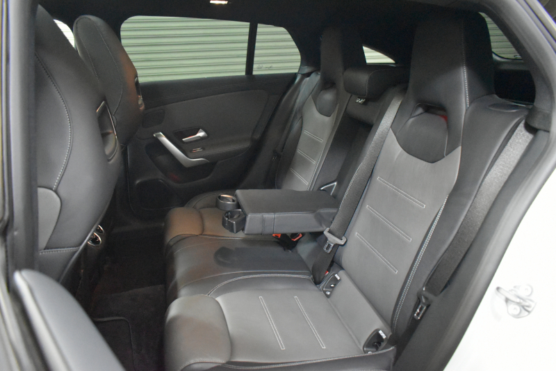 メルセデスベンツ CLAクラス CLA250 4MｼｭｰﾃｨﾝｸﾞB  AMGﾗｲﾝ AMGﾚｻﾞｰｴｸｽｸﾙｰｼﾌﾞ ｱﾄﾞﾊﾞﾝｽﾄﾞ RSP 1ｵｰﾅｰ ﾊﾟﾉﾗﾏｻﾝﾙｰﾌ ﾋｰﾀｰ黒灰革 ACC Lﾁｪﾝｼﾞ AMGｴｱﾛ18AW ｷｰGO HUD 対話式ﾅﾋﾞ 360ｶﾒﾗ 2年保証