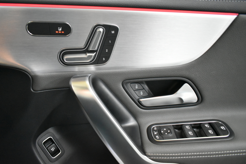 メルセデスベンツ CLAクラス CLA250 4MｼｭｰﾃｨﾝｸﾞB  AMGﾗｲﾝ AMGﾚｻﾞｰｴｸｽｸﾙｰｼﾌﾞ ｱﾄﾞﾊﾞﾝｽﾄﾞ RSP 1ｵｰﾅｰ ﾊﾟﾉﾗﾏｻﾝﾙｰﾌ ﾋｰﾀｰ黒灰革 ACC Lﾁｪﾝｼﾞ AMGｴｱﾛ18AW ｷｰGO HUD 対話式ﾅﾋﾞ 360ｶﾒﾗ 2年保証