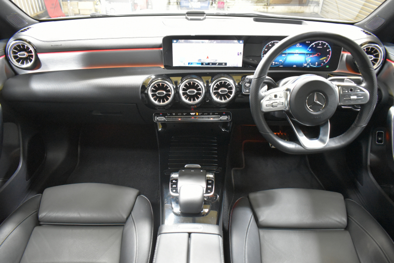 メルセデスベンツ CLAクラス CLA250 4MｼｭｰﾃｨﾝｸﾞB  AMGﾗｲﾝ AMGﾚｻﾞｰｴｸｽｸﾙｰｼﾌﾞ ｱﾄﾞﾊﾞﾝｽﾄﾞ RSP 1ｵｰﾅｰ ﾊﾟﾉﾗﾏｻﾝﾙｰﾌ ﾋｰﾀｰ黒灰革 ACC Lﾁｪﾝｼﾞ AMGｴｱﾛ18AW ｷｰGO HUD 対話式ﾅﾋﾞ 360ｶﾒﾗ 2年保証