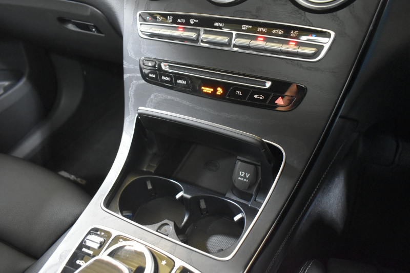 メルセデスベンツ GLCクーペ GLC250 4M ｸｰﾍﾟ ｽﾎﾟｰﾂ 本革仕様 ﾚｰﾀﾞｰｾｰﾌﾃｨP 全席ﾋｰﾀｰ革 ｻﾝﾙｰﾌ ﾃﾞｨｽﾄﾛ ﾌﾞﾗｲﾝﾄﾞｽﾎﾟｯﾄ Lｷｰﾌﾟ ｷｰﾚｽGo ﾍｯﾄﾞｱｯﾌﾟD 自動Fｹﾞｰﾄ ﾌﾞﾙﾒｽﾀｰS 地デジ360ｶﾒﾗ 2年保証