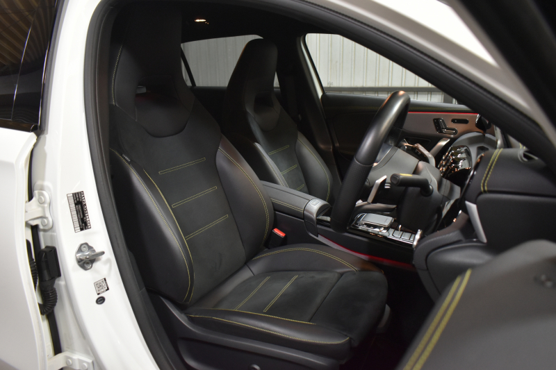 メルセデスベンツ Aクラス A180 Edition1 ﾚｰﾀﾞｰSP 限定150台 MEｺﾈｸﾄ MBUXｼｽﾃﾑ Edition1専用内装 ﾃﾞｨｽﾄﾛﾆｯｸﾌﾟﾗｽ ﾌﾞﾗｲﾝﾄﾞｽﾎﾟｯﾄ ﾚｰﾝﾁｪﾝｼﾞ AMGｴｱﾛ19AW ﾏﾙﾁLED ｷｰGO PTS HUD 10.25ｲﾝﾁｺｯｸﾋﾟｯﾄﾃﾞｨｽﾌﾟﾚｲ 360ｶﾒﾗ 2年保証