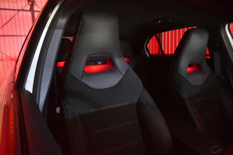 メルセデスベンツ Aクラス A180 Edition1 ﾚｰﾀﾞｰSP 限定150台 MEｺﾈｸﾄ MBUXｼｽﾃﾑ Edition1専用内装 ﾃﾞｨｽﾄﾛﾆｯｸﾌﾟﾗｽ ﾌﾞﾗｲﾝﾄﾞｽﾎﾟｯﾄ ﾚｰﾝﾁｪﾝｼﾞ AMGｴｱﾛ19AW ﾏﾙﾁLED ｷｰGO PTS HUD 10.25ｲﾝﾁｺｯｸﾋﾟｯﾄﾃﾞｨｽﾌﾟﾚｲ 360ｶﾒﾗ 2年保証