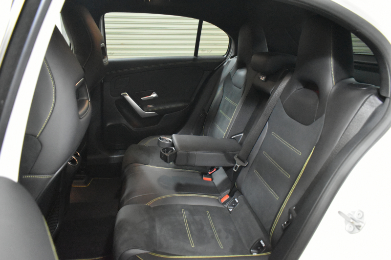 メルセデスベンツ Aクラス A180 Edition1 ﾚｰﾀﾞｰSP 限定150台 MEｺﾈｸﾄ MBUXｼｽﾃﾑ Edition1専用内装 ﾃﾞｨｽﾄﾛﾆｯｸﾌﾟﾗｽ ﾌﾞﾗｲﾝﾄﾞｽﾎﾟｯﾄ ﾚｰﾝﾁｪﾝｼﾞ AMGｴｱﾛ19AW ﾏﾙﾁLED ｷｰGO PTS HUD 10.25ｲﾝﾁｺｯｸﾋﾟｯﾄﾃﾞｨｽﾌﾟﾚｲ 360ｶﾒﾗ 2年保証