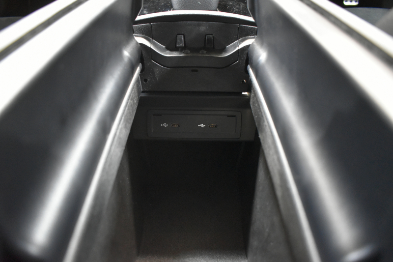 メルセデスベンツ Aクラス A180 Edition1 ﾚｰﾀﾞｰSP 限定150台 MEｺﾈｸﾄ MBUXｼｽﾃﾑ Edition1専用内装 ﾃﾞｨｽﾄﾛﾆｯｸﾌﾟﾗｽ ﾌﾞﾗｲﾝﾄﾞｽﾎﾟｯﾄ ﾚｰﾝﾁｪﾝｼﾞ AMGｴｱﾛ19AW ﾏﾙﾁLED ｷｰGO PTS HUD 10.25ｲﾝﾁｺｯｸﾋﾟｯﾄﾃﾞｨｽﾌﾟﾚｲ 360ｶﾒﾗ 2年保証