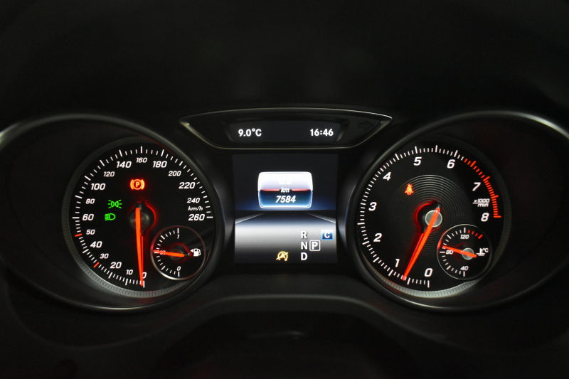 メルセデスベンツ GLA GLA220 4M ﾚｻﾞｰEXC ﾚｰﾀﾞｰSP  後期型 184馬力 4WD 1ｵｰﾅｰ ﾊﾟﾉﾗﾏｻﾝﾙｰﾌ ﾋｰﾀｰ黒革 ﾃﾞｨｽﾄﾛ Bｽﾎﾟｯﾄ 専用18AW&ﾊﾞﾝﾊﾟｰ 駐車支援 ｷｰGO ﾊｰﾏﾝK PTS ﾌｯﾄｹﾞｰﾄ 地ﾃﾞｼﾞBｶﾒﾗ 2年保証