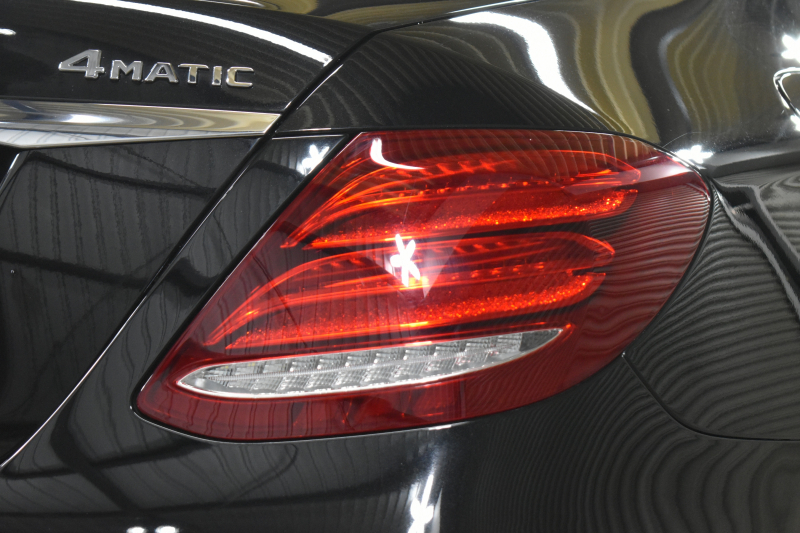 メルセデスベンツ Eクラス E450 4ﾏﾁｯｸ EXCLUSIVE ｴｸｽｸﾙｰｼﾌﾞPKG ﾚｰﾀﾞｰｾｰﾌﾃｨP 367馬力 V6 4WD ﾊﾟﾉﾗﾏｻﾝﾙｰﾌ ﾋｰﾀｰｸｰﾗｰ茶革 ﾃﾞｨｽﾄﾛ BSM Lﾁｪﾝｼﾞ 専用18AW ｷｰﾚｽGO PTS ﾌｯﾄﾄﾗﾝｸ ﾌﾞﾙﾒｽﾀｰS 地ﾃﾞｼﾞﾅﾋﾞ 360ｶﾒﾗ 2年保証