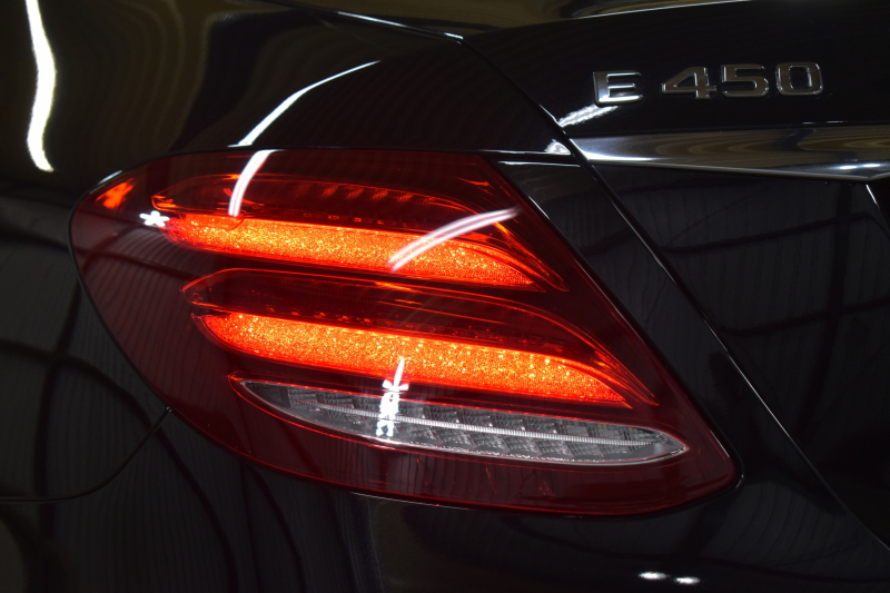 メルセデスベンツ Eクラス E450 4ﾏﾁｯｸ EXCLUSIVE ｴｸｽｸﾙｰｼﾌﾞPKG ﾚｰﾀﾞｰｾｰﾌﾃｨP 367馬力 V6 4WD ﾊﾟﾉﾗﾏｻﾝﾙｰﾌ ﾋｰﾀｰｸｰﾗｰ茶革 ﾃﾞｨｽﾄﾛ BSM Lﾁｪﾝｼﾞ 専用18AW ｷｰﾚｽGO PTS ﾌｯﾄﾄﾗﾝｸ ﾌﾞﾙﾒｽﾀｰS 地ﾃﾞｼﾞﾅﾋﾞ 360ｶﾒﾗ 2年保証