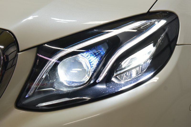 メルセデスベンツ Eクラス E400 4ﾏﾁｯｸ EXCLUSIVE ﾚｰﾀﾞｰｾｰﾌﾃｨP 333馬力V6 4WD ﾋｰﾀｰ黒革 HUD ﾃﾞｨｽﾄﾛ BSM Lﾁｪﾝｼﾞ 専用18AW ｷｰﾚｽGO PTS ﾌｯﾄﾄﾗﾝｸ 地ﾃﾞｼﾞﾅﾋﾞ 360ｶﾒﾗ ﾏﾙﾁｱﾝﾋﾞｴﾝﾄﾗｲﾄ 2年保証