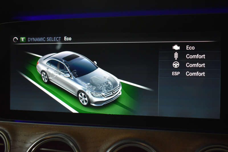 メルセデスベンツ Eクラス E400 4ﾏﾁｯｸ EXCLUSIVE ﾚｰﾀﾞｰｾｰﾌﾃｨP 333馬力V6 4WD ﾋｰﾀｰ黒革 HUD ﾃﾞｨｽﾄﾛ BSM Lﾁｪﾝｼﾞ 専用18AW ｷｰﾚｽGO PTS ﾌｯﾄﾄﾗﾝｸ 地ﾃﾞｼﾞﾅﾋﾞ 360ｶﾒﾗ ﾏﾙﾁｱﾝﾋﾞｴﾝﾄﾗｲﾄ 2年保証