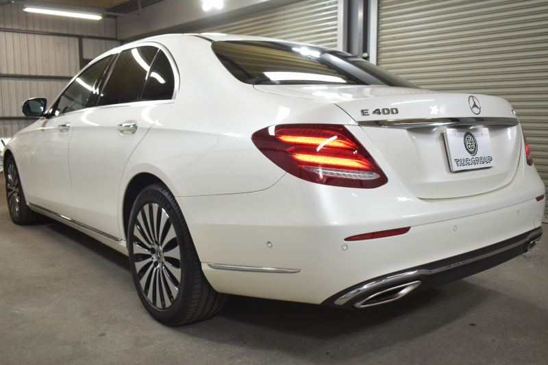 メルセデスベンツ Eクラス E400 4ﾏﾁｯｸ EXCLUSIVE ﾚｰﾀﾞｰｾｰﾌﾃｨP 333馬力V6 4WD ﾋｰﾀｰ黒革 HUD ﾃﾞｨｽﾄﾛ BSM Lﾁｪﾝｼﾞ 専用18AW ｷｰﾚｽGO PTS ﾌｯﾄﾄﾗﾝｸ 地ﾃﾞｼﾞﾅﾋﾞ 360ｶﾒﾗ ﾏﾙﾁｱﾝﾋﾞｴﾝﾄﾗｲﾄ 2年保証