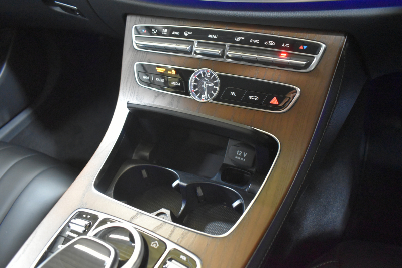 メルセデスベンツ Eクラス E400 4ﾏﾁｯｸ EXCLUSIVE ﾚｰﾀﾞｰｾｰﾌﾃｨP 333馬力V6 4WD ﾋｰﾀｰ黒革 HUD ﾃﾞｨｽﾄﾛ BSM Lﾁｪﾝｼﾞ 専用18AW ｷｰﾚｽGO PTS ﾌｯﾄﾄﾗﾝｸ 地ﾃﾞｼﾞﾅﾋﾞ 360ｶﾒﾗ ﾏﾙﾁｱﾝﾋﾞｴﾝﾄﾗｲﾄ 2年保証