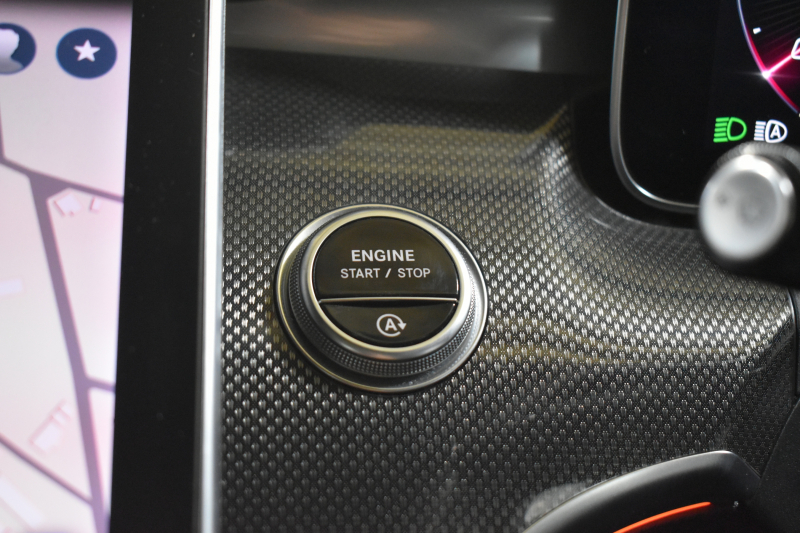 メルセデスベンツ Cクラス C220d ﾜｺﾞﾝ AVG AMGﾗｲﾝ ﾚｻﾞｰｴｸｽｸﾙｰｼﾌﾞ ﾚｰﾀﾞｰSP ISG搭載 ﾋｰﾀｰ黒革 ﾃﾞｨｽﾄﾛ AMGｴｱﾛ18AW ｷｰGO MBUXﾅﾋﾞ360ｶﾒ HUD 2年保証