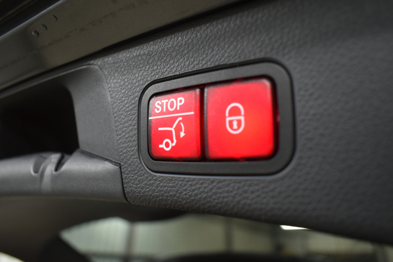 メルセデスベンツ Cクラス C200 ﾛｰﾚｳｽｴﾃﾞｨｼｮﾝ ｽﾎﾟｰﾂ+P ﾚｰﾀﾞｰｾｰﾌﾃｨP 最終特別仕様  9速 BSG搭載 ﾊﾟﾉﾗﾏｻﾝR HUD ﾋｰﾀｰ黒革 ﾃﾞｨｽﾄﾛ BSM Lｷｰﾌﾟ AMGｴｱﾛ18AW ｷｰﾚｽGo PTS 液晶ﾒｰﾀｰ LEDﾍｯﾄﾞﾗｲﾄ 地ﾃﾞｼﾞﾅﾋﾞ Bｶﾒﾗ 2年保証