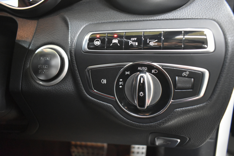 メルセデスベンツ Cクラス C250ｽﾎﾟｰﾂ ﾚｻﾞｰｴｸｽｸﾙｰｼﾌﾞ ﾚｰﾀﾞｰｾｰﾌﾃｨP ﾌﾞﾙﾒｽﾀｰS 1ｵｰﾅｰﾋｰﾀｰ付赤本革ｼｰﾄ ｷｰﾚｽGO ﾃﾞｨｽﾄﾛﾆｯｸ ﾌﾞﾗｲﾝﾄﾞｽﾎﾟｯﾄ LｷｰﾌﾟHUD AMGｴｱﾛ19AW 地ﾃﾞｼﾞBｶﾒﾗ PTS 2年保証