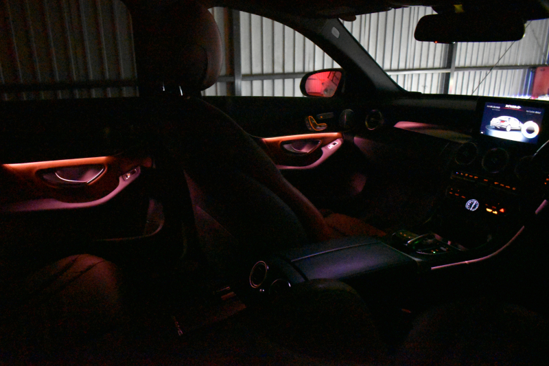 メルセデスベンツ Cクラス C250ｽﾎﾟｰﾂ ﾚｻﾞｰｴｸｽｸﾙｰｼﾌﾞ ﾚｰﾀﾞｰｾｰﾌﾃｨP ﾌﾞﾙﾒｽﾀｰS 1ｵｰﾅｰﾋｰﾀｰ付赤本革ｼｰﾄ ｷｰﾚｽGO ﾃﾞｨｽﾄﾛﾆｯｸ ﾌﾞﾗｲﾝﾄﾞｽﾎﾟｯﾄ LｷｰﾌﾟHUD AMGｴｱﾛ19AW 地ﾃﾞｼﾞBｶﾒﾗ PTS 2年保証