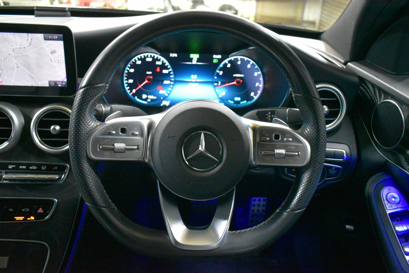 メルセデスベンツ Cクラス C200 ﾛｰﾚｳｽｴﾃﾞｨｼｮﾝ ｽﾎﾟｰﾂ＋P ﾚｰﾀﾞｰｾｰﾌﾃｨP 最終特別仕様 MEｺﾈ BSG搭載 ﾋｰﾀｰ黒革 ﾃﾞｨｽﾄﾛ BSM Lｷｰﾌﾟ AMGｴｱﾛ18AW 液晶ﾒｰﾀｰ HUD 地ﾃﾞｼﾞﾅﾋﾞ ﾊﾞｯｸｶﾒﾗ 2年保証