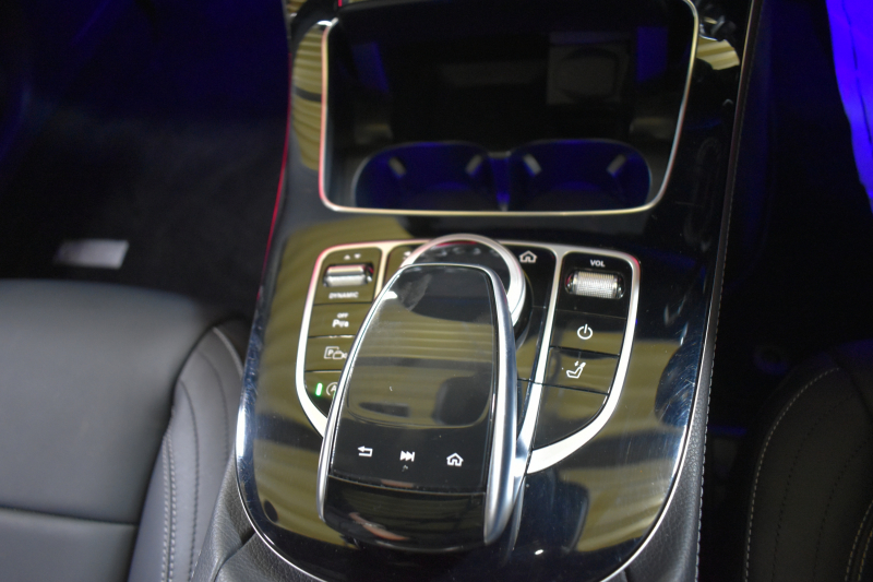 メルセデスベンツ Eクラス E200ﾜｺﾞﾝ AVG BSG搭載 AMGﾗｲﾝ ｴｸｽｸﾙｰｼﾌﾞP ﾚｰﾀﾞｰｾｰﾌﾃｨP ﾊﾟﾉﾗﾏｻﾝﾙｰﾌ 革 AMGｴｱﾛ19AW ﾌﾞﾙﾒｽﾀｰS HUD ｴｱﾊﾞﾗﾝｽP ﾅﾋﾞTV 360ｶﾒﾗ ﾌｯﾄｹﾞｰﾄ ﾃﾞｨｽﾄﾛﾆｯｸ ﾌﾞﾗｲﾝﾄﾞS 2年保証