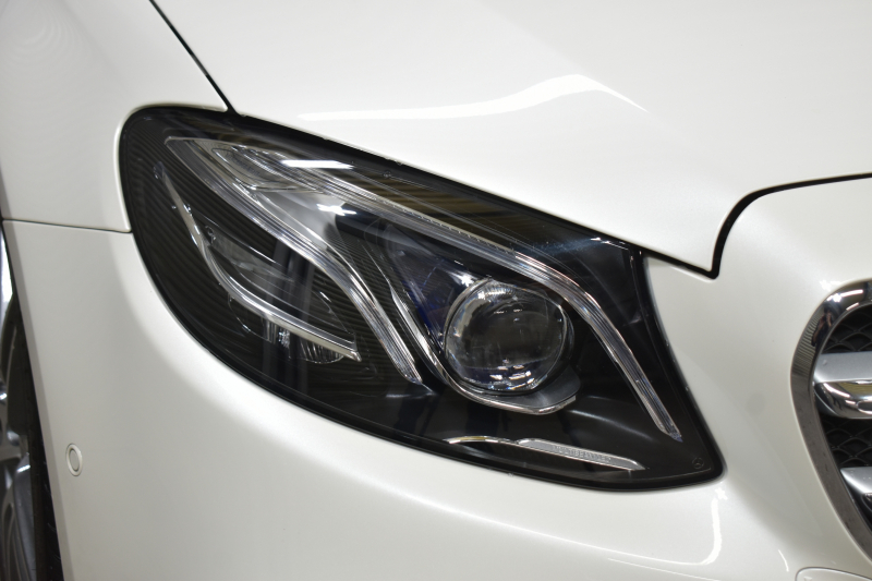 メルセデスベンツ Eクラス E200ﾜｺﾞﾝ AVG BSG搭載 AMGﾗｲﾝ ｴｸｽｸﾙｰｼﾌﾞP ﾚｰﾀﾞｰｾｰﾌﾃｨP ﾊﾟﾉﾗﾏｻﾝﾙｰﾌ 革 AMGｴｱﾛ19AW ﾌﾞﾙﾒｽﾀｰS HUD ｴｱﾊﾞﾗﾝｽP ﾅﾋﾞTV 360ｶﾒﾗ ﾌｯﾄｹﾞｰﾄ ﾃﾞｨｽﾄﾛﾆｯｸ ﾌﾞﾗｲﾝﾄﾞS 2年保証