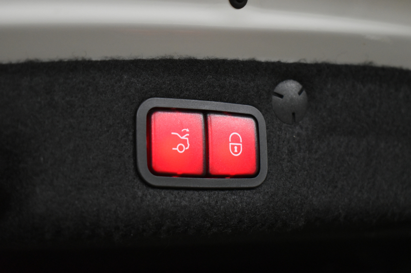 メルセデスベンツ Cクラス C200 ﾛｰﾚｳｽｴﾃﾞｨｼｮﾝ ｽﾎﾟｰﾂ＋P ﾚｰﾀﾞｰｾｰﾌﾃｨP 最終特別仕様 MEｺﾈ BSG搭載 ﾋｰﾀｰ黒革 ﾃﾞｨｽﾄﾛ BSM Lｷｰﾌﾟ AMGｴｱﾛ18AW 液晶ﾒｰﾀｰ HUD 地ﾃﾞｼﾞﾅﾋﾞ ﾊﾞｯｸｶﾒﾗ 2年保証