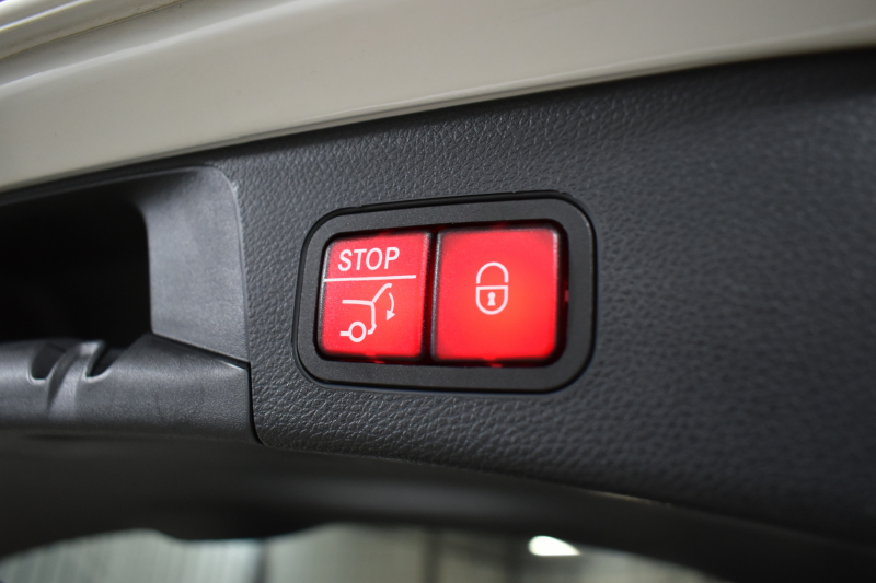 メルセデスベンツ Cクラス C180 ﾜｺﾞﾝ ﾛｰﾚｳｽｴﾃﾞｨｼｮﾝ ﾚｰﾀﾞｰｾｰﾌﾃｨP 特別仕様車 MEｺﾈｸﾄ ﾊﾟﾉﾗﾏｻﾝﾙｰﾌ ﾋｰﾀｰ黒革 ﾃﾞｨｽﾄﾛ BSM Lｷｰﾌﾟ AMGｴｱﾛ18AW ｷｰﾚｽGO PTS 電動ﾘｱｹﾞｰﾄ LEDﾍｯﾄﾞﾗｲﾄ 地ﾃﾞｼﾞﾅﾋﾞ Bｶﾒﾗ 2年保証