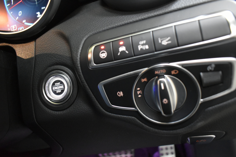 メルセデスベンツ Cクラス C200 AVG AMGﾗｲﾝ ﾚｻﾞｰｴｸｽｸﾙｰｼﾌﾞP ﾚｰﾀﾞｰｾｰﾌﾃｨP 後期 ﾊﾟﾉﾗﾏｻﾝﾙｰﾌ 革 ﾌﾞﾙﾒｽﾀｰS HUD ｴｱﾊﾞﾗﾝｽP 液晶ﾒｰﾀｰ ﾌｯﾄﾄﾗﾝｸ AMGｴｱﾛ18AW ﾃﾞｨｽﾄﾛ ﾌﾞﾗｲﾝﾄﾞS ﾚｰﾝｷｰﾌﾟ ﾅﾋﾞTV Bｶﾒﾗ ｷｰﾚｽｺﾞｰ 2年保証