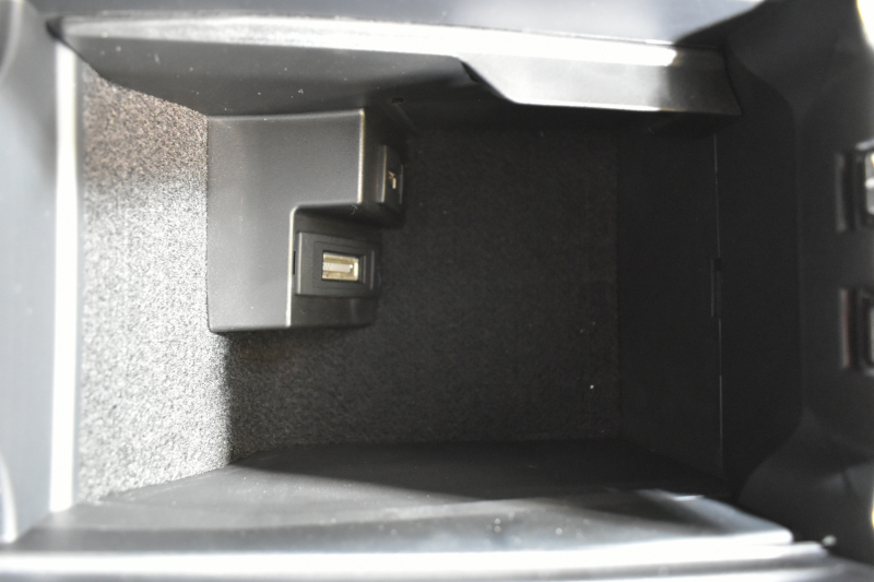 メルセデスベンツ Cクラス C200BE AVG ﾚｰﾀﾞｰｾｰﾌﾃｨP後期型 ﾃﾞｨｽﾄﾛﾆｯｸﾌﾟﾗｽ ﾌﾞﾗｲﾝﾄﾞｽﾎﾟｯﾄ ｷｰﾚｽGo AMGｴｱﾛ ﾊﾟｰｸﾄﾛﾆｯｸ 地デジBｶﾒﾗ 2年保証