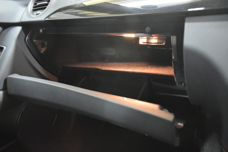 メルセデスベンツ Cクラス C200BE AVG ﾚｰﾀﾞｰｾｰﾌﾃｨP後期型 ﾃﾞｨｽﾄﾛﾆｯｸﾌﾟﾗｽ ﾌﾞﾗｲﾝﾄﾞｽﾎﾟｯﾄ ｷｰﾚｽGo AMGｴｱﾛ ﾊﾟｰｸﾄﾛﾆｯｸ 地デジBｶﾒﾗ 2年保証