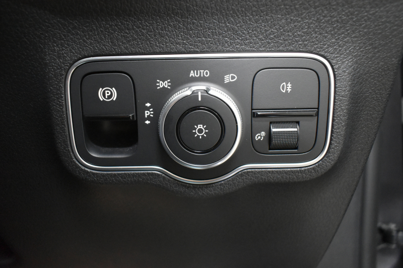 AMG GLB MercedesAMG GLB35 4ﾏﾁｯｸ AMGｱﾄﾞﾊﾞﾝｽﾄﾞ＆ﾊﾟﾌｫｰﾏﾝｽP ﾚｰﾀﾞｰｾｰﾌﾃｨP  ﾊﾟﾉﾗﾏｻﾝﾙｰﾌ ﾋｰﾀｰ黒/赤革 対話式ﾅﾋﾞ ﾃﾞｨｽﾄﾛﾆｯｸ ﾌﾞﾗｲﾝﾄﾞｽﾎﾟｯﾄ ﾚｰﾝｷｰﾌﾟ AMGｴｱﾛ19AW ｷｰﾚｽGO PTS ﾍｯﾄﾞｱｯﾌﾟD  地ﾃﾞｼﾞﾅﾋﾞ 360ｶﾒﾗ