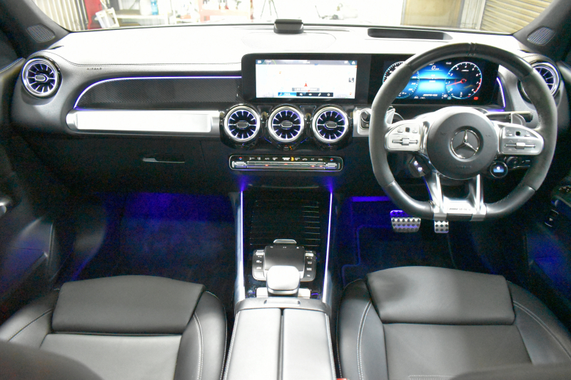 AMG GLB MercedesAMG GLB35 4ﾏﾁｯｸ AMGｱﾄﾞﾊﾞﾝｽﾄﾞ＆ﾊﾟﾌｫｰﾏﾝｽP ﾚｰﾀﾞｰｾｰﾌﾃｨP  ﾊﾟﾉﾗﾏｻﾝﾙｰﾌ ﾋｰﾀｰ黒/赤革 対話式ﾅﾋﾞ ﾃﾞｨｽﾄﾛﾆｯｸ ﾌﾞﾗｲﾝﾄﾞｽﾎﾟｯﾄ ﾚｰﾝｷｰﾌﾟ AMGｴｱﾛ19AW ｷｰﾚｽGO PTS ﾍｯﾄﾞｱｯﾌﾟD  地ﾃﾞｼﾞﾅﾋﾞ 360ｶﾒﾗ