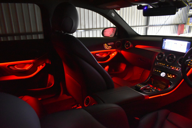 メルセデスベンツ Cクラス C200ﾜｺﾞﾝ AVG AMGﾗｲﾝ ﾚｰﾀﾞｰｾｰﾌﾃｨP 後期 AMGｴｱﾛ18AW ｴｱｻｽ 革 ﾃﾞｨｽﾄﾛﾆｯｸ ﾌﾞﾗｲﾝﾄﾞｽﾎﾟｯﾄ ﾚｰﾝｷｰﾌﾟ ﾅﾋﾞTV ﾊﾞｯｸｶﾒﾗ ｵｰﾄﾃｰﾙｹﾞｰﾄ ｷｰﾚｽｺﾞｰ 2年保証