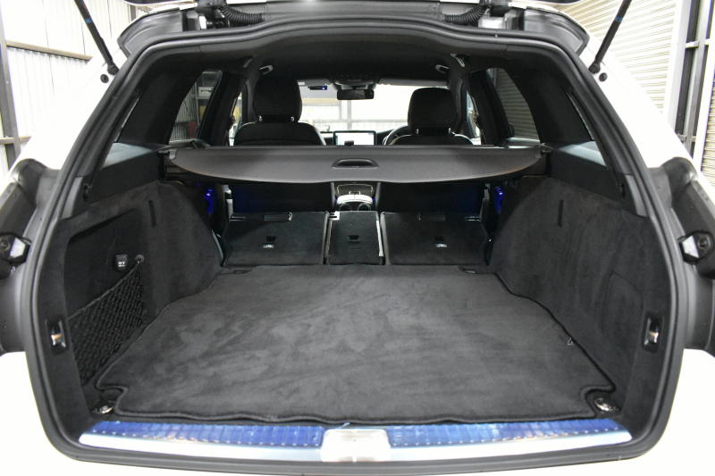 メルセデスベンツ Cクラス C200ﾜｺﾞﾝ AVG AMGﾗｲﾝ ﾚｰﾀﾞｰｾｰﾌﾃｨP 後期 AMGｴｱﾛ18AW ｴｱｻｽ 革 ﾃﾞｨｽﾄﾛﾆｯｸ ﾌﾞﾗｲﾝﾄﾞｽﾎﾟｯﾄ ﾚｰﾝｷｰﾌﾟ ﾅﾋﾞTV ﾊﾞｯｸｶﾒﾗ ｵｰﾄﾃｰﾙｹﾞｰﾄ ｷｰﾚｽｺﾞｰ 2年保証