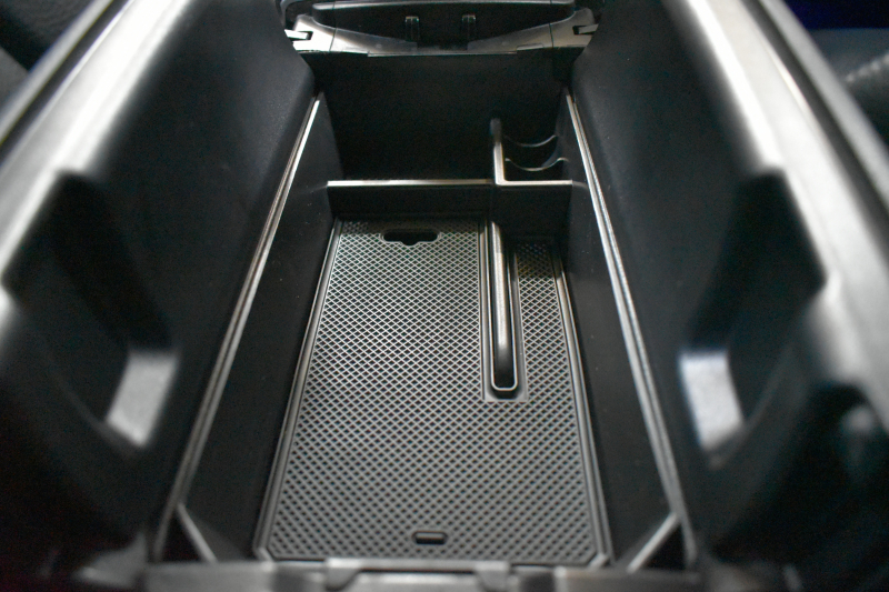 メルセデスベンツ Cクラス C200ﾜｺﾞﾝ AVG AMGﾗｲﾝ ﾚｰﾀﾞｰｾｰﾌﾃｨP 後期 AMGｴｱﾛ18AW ｴｱｻｽ 革 ﾃﾞｨｽﾄﾛﾆｯｸ ﾌﾞﾗｲﾝﾄﾞｽﾎﾟｯﾄ ﾚｰﾝｷｰﾌﾟ ﾅﾋﾞTV ﾊﾞｯｸｶﾒﾗ ｵｰﾄﾃｰﾙｹﾞｰﾄ ｷｰﾚｽｺﾞｰ 2年保証