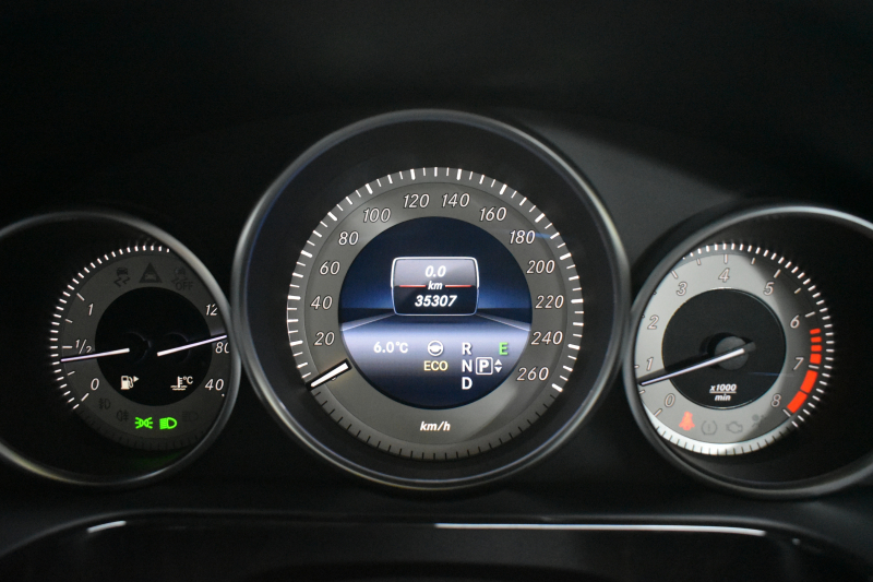 メルセデスベンツ Cクラス C200ﾜｺﾞﾝ AVG AMGﾗｲﾝ ﾚｰﾀﾞｰSP 後期型 ﾃﾞｨｽﾄﾛ Lﾁｪﾝｼﾞ 誤発進 ﾋｰﾀｰ黒革 AMGｴｱﾛ18AW ｷｰﾚｽGo PTS 電動Rｹﾞｰﾄ 地ﾃﾞｼﾞBｶﾒﾗ 2年保証