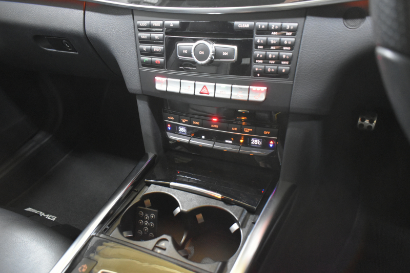 メルセデスベンツ Cクラス C200ﾜｺﾞﾝ AVG AMGﾗｲﾝ ﾚｰﾀﾞｰSP 後期型 ﾃﾞｨｽﾄﾛ Lﾁｪﾝｼﾞ 誤発進 ﾋｰﾀｰ黒革 AMGｴｱﾛ18AW ｷｰﾚｽGo PTS 電動Rｹﾞｰﾄ 地ﾃﾞｼﾞBｶﾒﾗ 2年保証