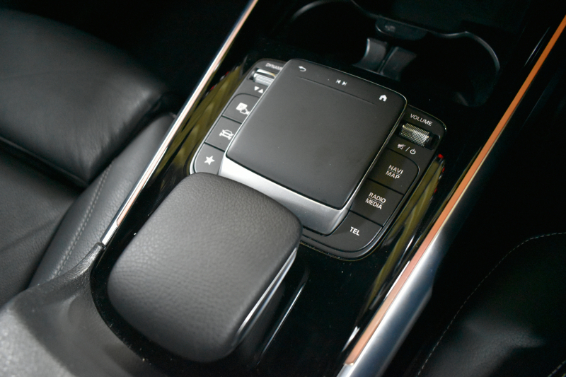 メルセデスベンツ GLB GLB250 4ﾏﾁｯｸ ｽﾎﾟｰﾂ AMGﾗｲﾝ ﾅｲﾄP ﾚｰﾀﾞｰｾｰﾌﾃｨP 黒革 AMGｴｱﾛ20AW MBUXﾅﾋﾞTV 360ｶﾒﾗ ﾃﾞｨｽﾄﾛﾆｯｸ ﾌﾞﾗｲﾝﾄﾞｽﾎﾟｯﾄ ﾚｰﾝｷｰﾌﾟ ｷｰﾚｽGO ﾌｯﾄｹﾞｰﾄ ﾜｲﾔﾚｽﾁｬｰｼﾞ ﾏﾙﾁｶﾗｰｱﾝﾋﾞｴﾝﾄ 3列ｼｰﾄ7人乗 2年保証