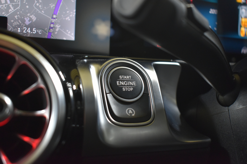 メルセデスベンツ GLB GLB250 4ﾏﾁｯｸ ｽﾎﾟｰﾂ AMGﾗｲﾝ ﾅｲﾄP ﾚｰﾀﾞｰｾｰﾌﾃｨP 黒革 AMGｴｱﾛ20AW MBUXﾅﾋﾞTV 360ｶﾒﾗ ﾃﾞｨｽﾄﾛﾆｯｸ ﾌﾞﾗｲﾝﾄﾞｽﾎﾟｯﾄ ﾚｰﾝｷｰﾌﾟ ｷｰﾚｽGO ﾌｯﾄｹﾞｰﾄ ﾜｲﾔﾚｽﾁｬｰｼﾞ ﾏﾙﾁｶﾗｰｱﾝﾋﾞｴﾝﾄ 3列ｼｰﾄ7人乗 2年保証