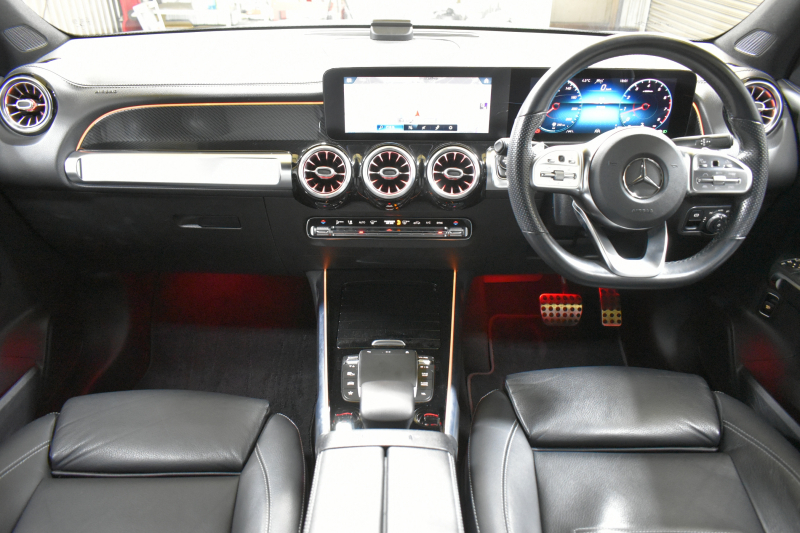 メルセデスベンツ GLB GLB250 4ﾏﾁｯｸ ｽﾎﾟｰﾂ AMGﾗｲﾝ ﾅｲﾄP ﾚｰﾀﾞｰｾｰﾌﾃｨP 黒革 AMGｴｱﾛ20AW MBUXﾅﾋﾞTV 360ｶﾒﾗ ﾃﾞｨｽﾄﾛﾆｯｸ ﾌﾞﾗｲﾝﾄﾞｽﾎﾟｯﾄ ﾚｰﾝｷｰﾌﾟ ｷｰﾚｽGO ﾌｯﾄｹﾞｰﾄ ﾜｲﾔﾚｽﾁｬｰｼﾞ ﾏﾙﾁｶﾗｰｱﾝﾋﾞｴﾝﾄ 3列ｼｰﾄ7人乗 2年保証