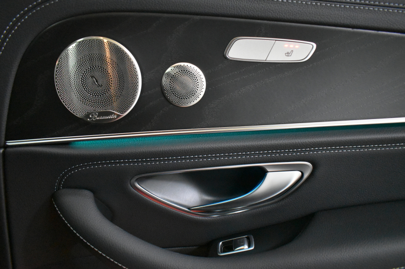 メルセデスベンツ Eクラス E200 ｽﾎﾟｰﾂ BSG搭載 ｴｸｽｸﾙｰｼﾌﾞP AMGﾗｲﾝｲﾝﾃﾘｱP ﾚｰﾀﾞｰｾｰﾌﾃｨP 後期型 ﾊﾟﾉﾗﾏｻﾝﾙｰﾌ 革 ﾌﾞﾙﾒｽﾀｰ HUD ｴｱﾊﾞﾗﾝｽP ﾊﾟﾜｰﾄﾗﾝｸ AMGｴｱﾛ19AW MBUXARﾅﾋﾞTV 360ｶﾒﾗ ﾜｲﾔﾚｽﾁｬｰｼﾞ ﾃﾞｨｽﾄﾛ ﾌﾞﾗｲﾝﾄﾞS ﾚｰﾝｷｰﾌﾟ 2年保証