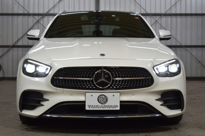 メルセデスベンツ Eクラス E200 ｽﾎﾟｰﾂ BSG搭載 ｴｸｽｸﾙｰｼﾌﾞP AMGﾗｲﾝｲﾝﾃﾘｱP ﾚｰﾀﾞｰｾｰﾌﾃｨP 後期型 ﾊﾟﾉﾗﾏｻﾝﾙｰﾌ 革 ﾌﾞﾙﾒｽﾀｰ HUD ｴｱﾊﾞﾗﾝｽP ﾊﾟﾜｰﾄﾗﾝｸ AMGｴｱﾛ19AW MBUXARﾅﾋﾞTV 360ｶﾒﾗ ﾜｲﾔﾚｽﾁｬｰｼﾞ ﾃﾞｨｽﾄﾛ ﾌﾞﾗｲﾝﾄﾞS ﾚｰﾝｷｰﾌﾟ 2年保証