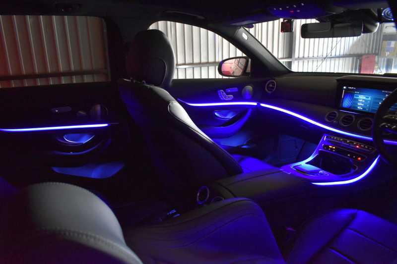 メルセデスベンツ Eクラス E200 ｽﾎﾟｰﾂ BSG搭載 ｴｸｽｸﾙｰｼﾌﾞP AMGﾗｲﾝｲﾝﾃﾘｱP ﾚｰﾀﾞｰｾｰﾌﾃｨP 後期型 ﾊﾟﾉﾗﾏｻﾝﾙｰﾌ 革 ﾌﾞﾙﾒｽﾀｰ HUD ｴｱﾊﾞﾗﾝｽP ﾊﾟﾜｰﾄﾗﾝｸ AMGｴｱﾛ19AW MBUXARﾅﾋﾞTV 360ｶﾒﾗ ﾜｲﾔﾚｽﾁｬｰｼﾞ ﾃﾞｨｽﾄﾛ ﾌﾞﾗｲﾝﾄﾞS ﾚｰﾝｷｰﾌﾟ 2年保証